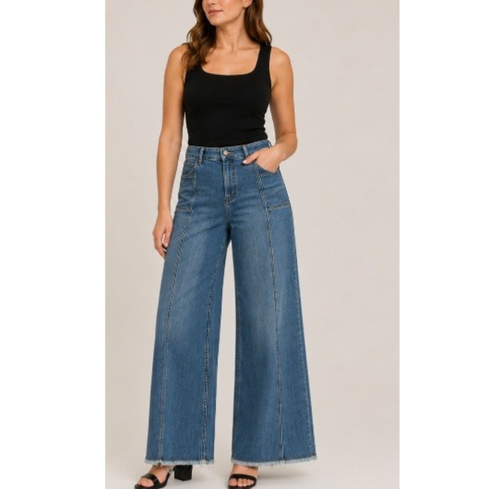 LOGO by Lori Goldstein Blue Wide Leg Seam Detail Raw Hem Jeans Size 2 NWOT